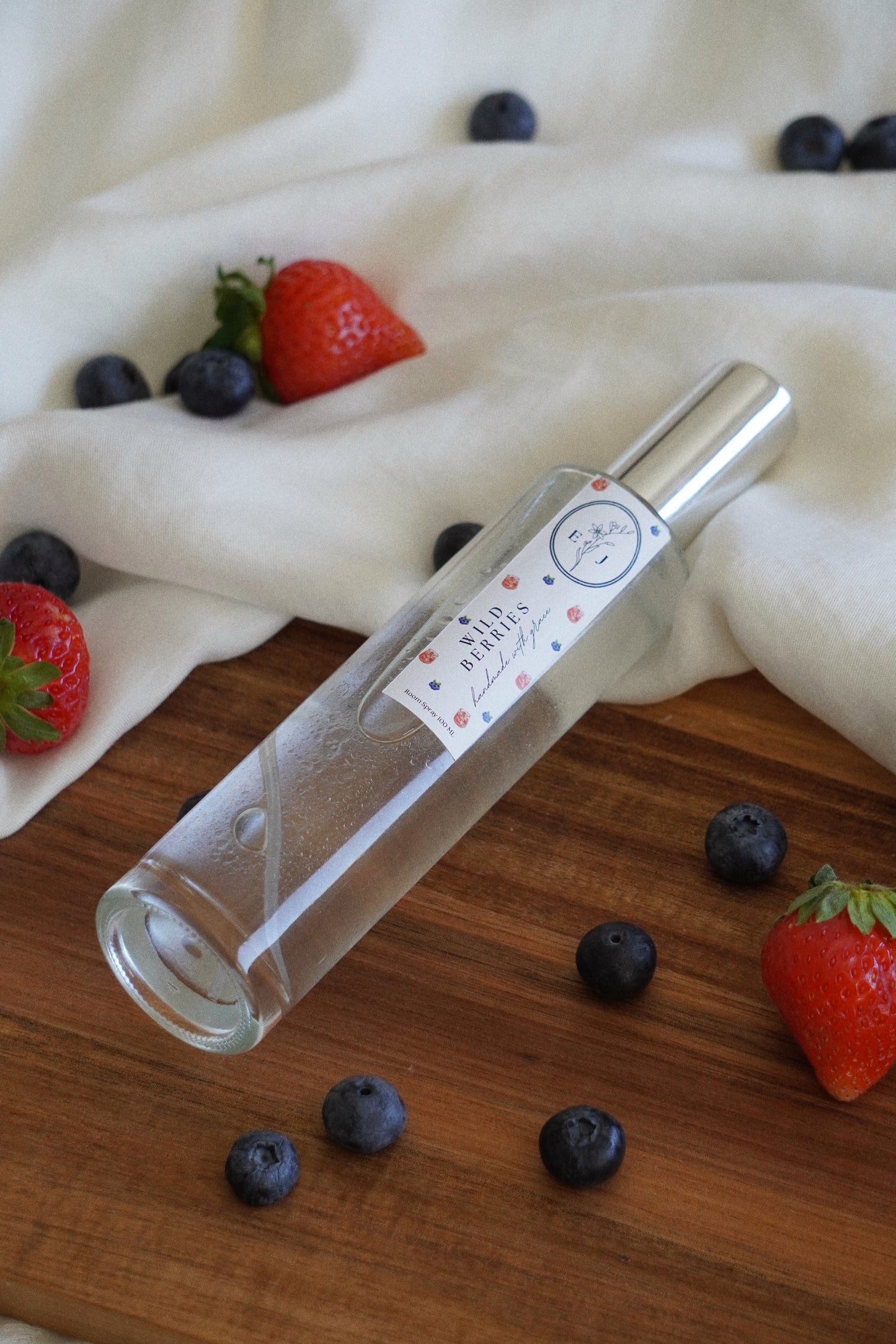 WILD BERRIES Spray
