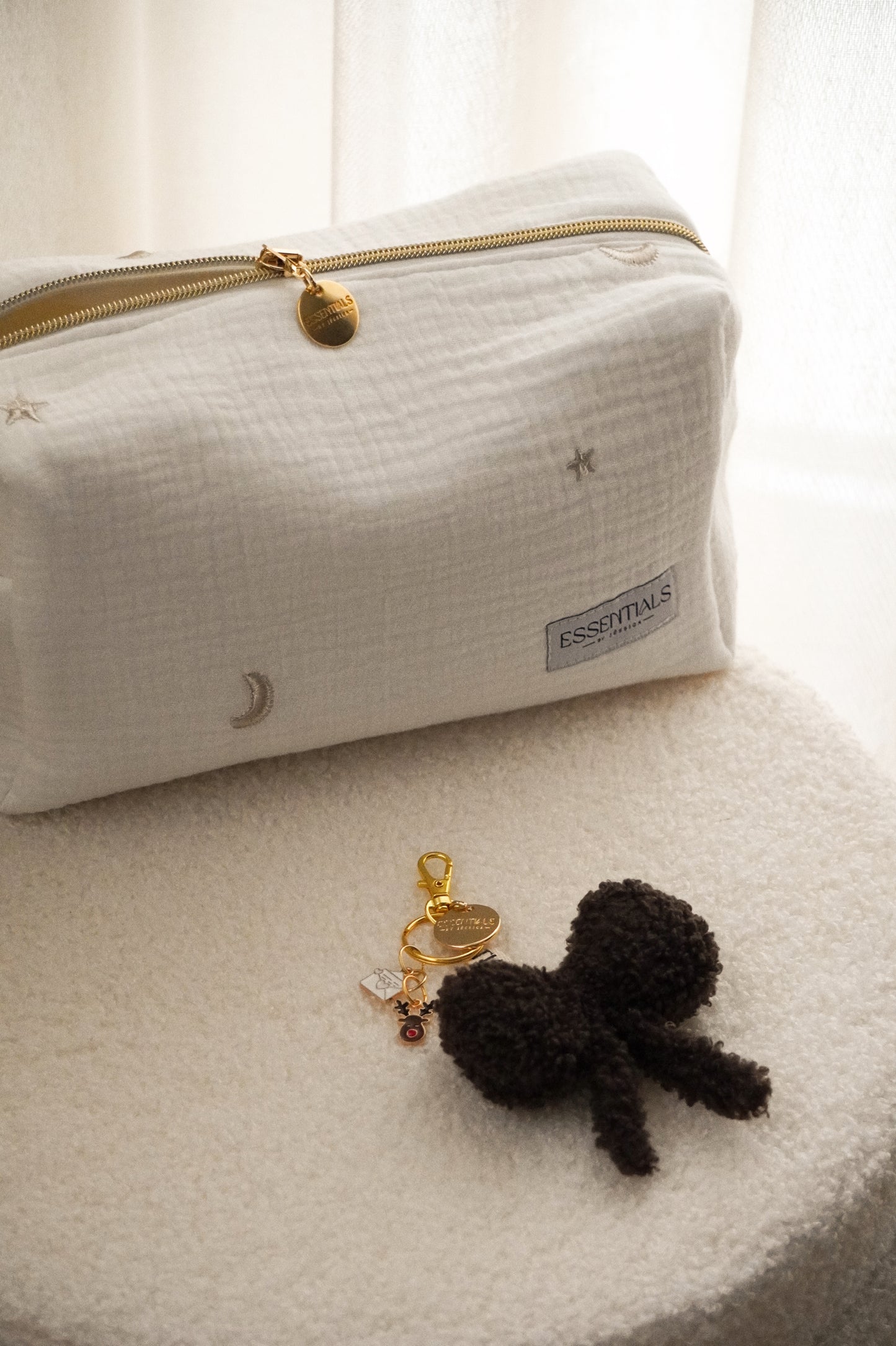 BOW CHOCOLATE Keychain