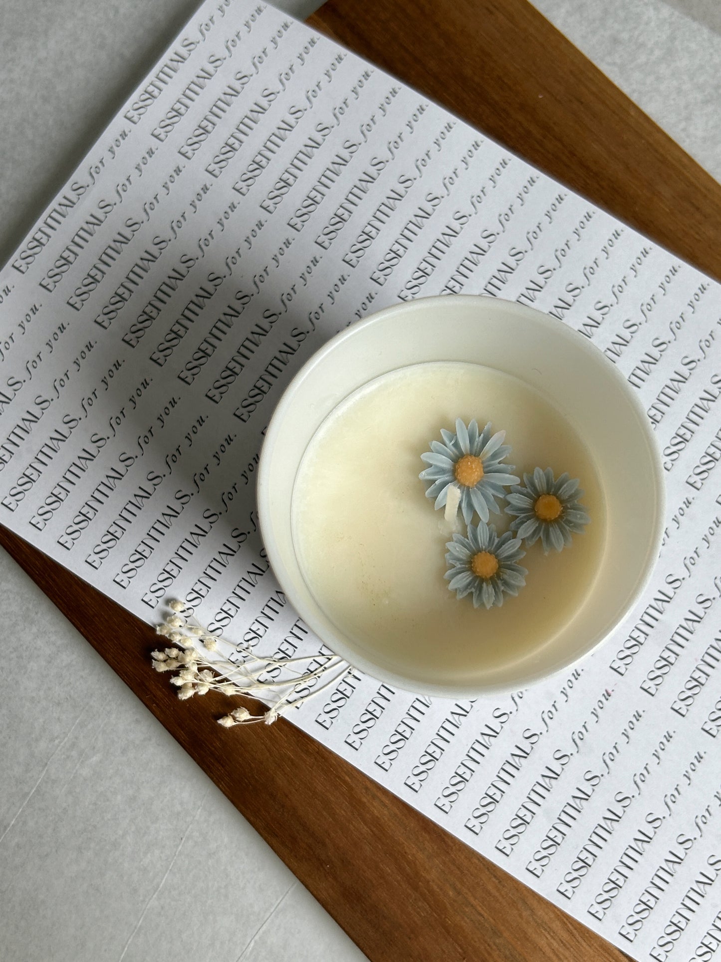 DAISY Candle