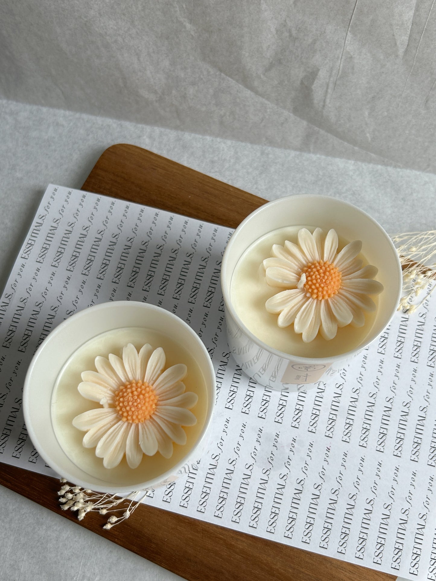 DAISY Candle