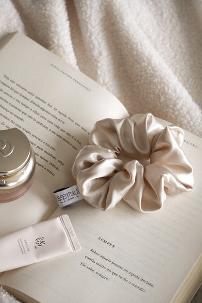 SILK GOLDEN Scrunchie