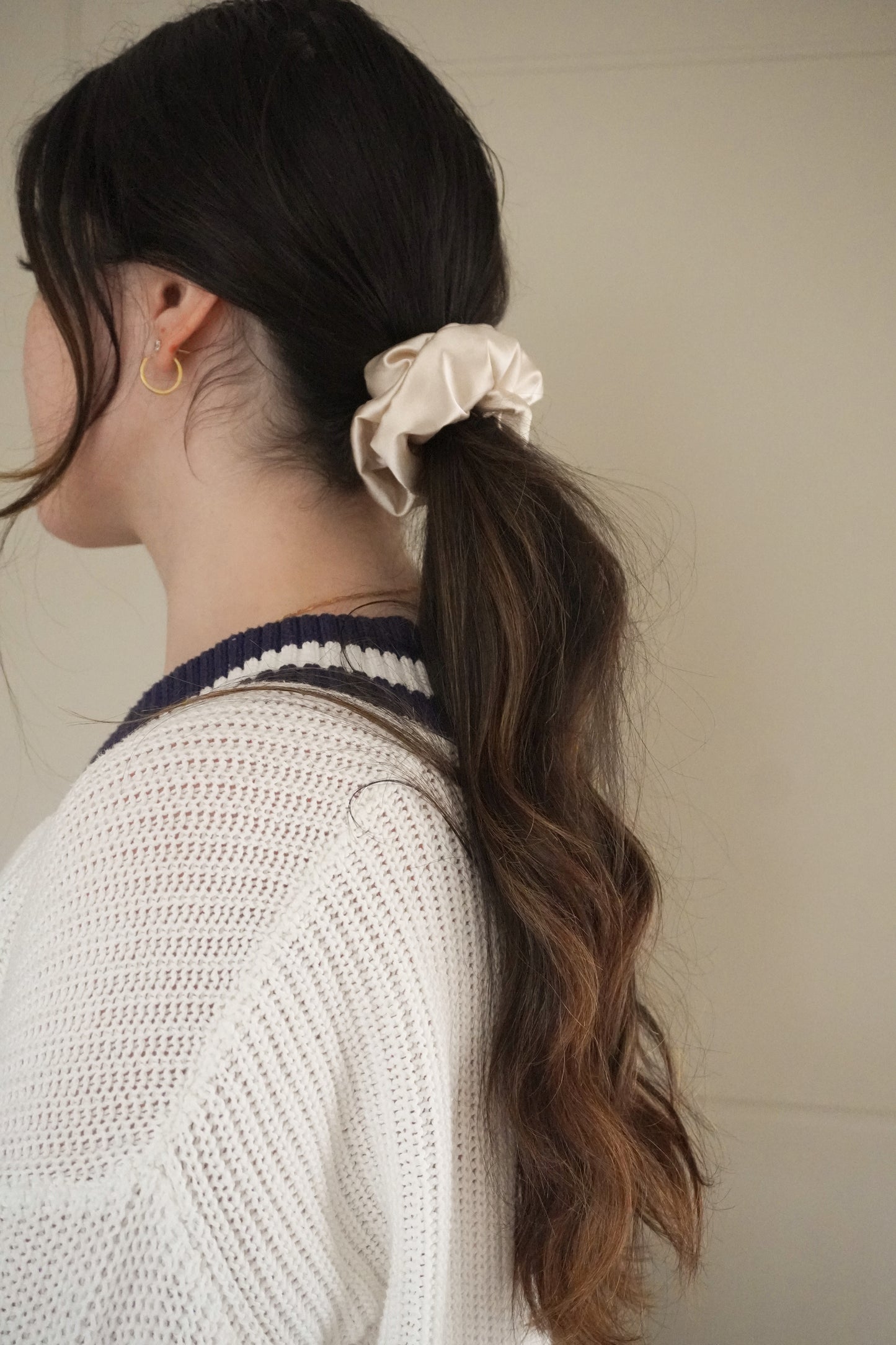 SILK GOLDEN Scrunchie