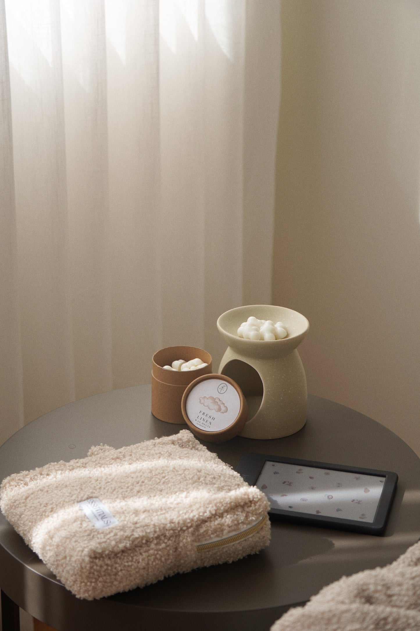 TEDDY LATTE Reader Bag