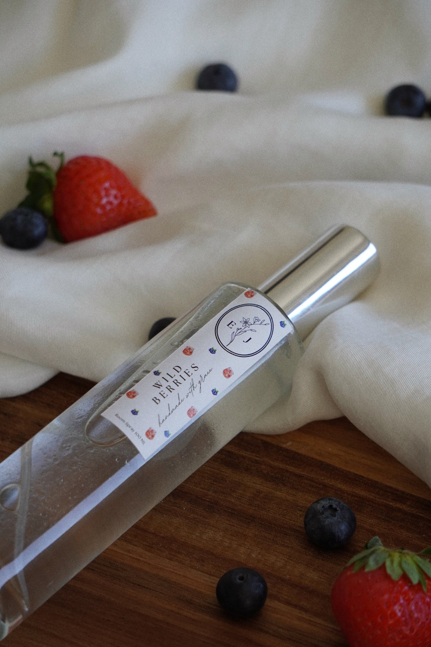 WILD BERRIES Spray